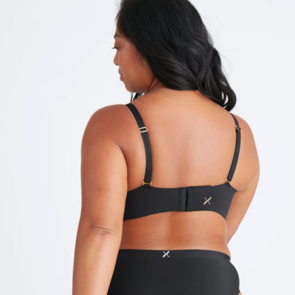 Knix WingWoman Contour Bra - Black - Picture 2 of 10